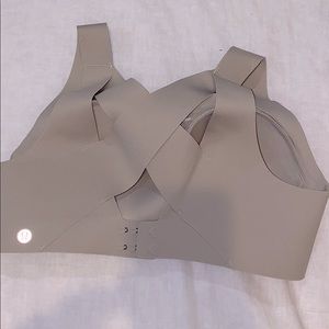 NEW lulu full coverage sports bra